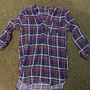 Market Spruce size medium top. Gently used but excellent condition